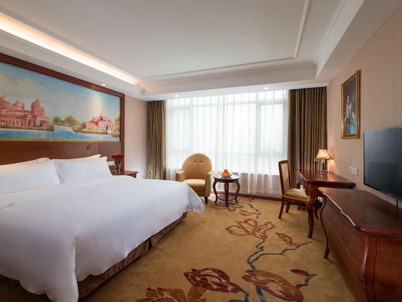 Vienna Hotel Puning South Huancheng Road High-Speed Train Station מראה חיצוני תמונה